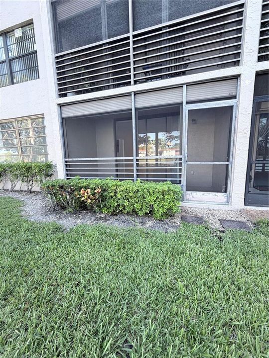 For Sale: $185,000 (2 beds, 2 baths, 1021 Square Feet)
