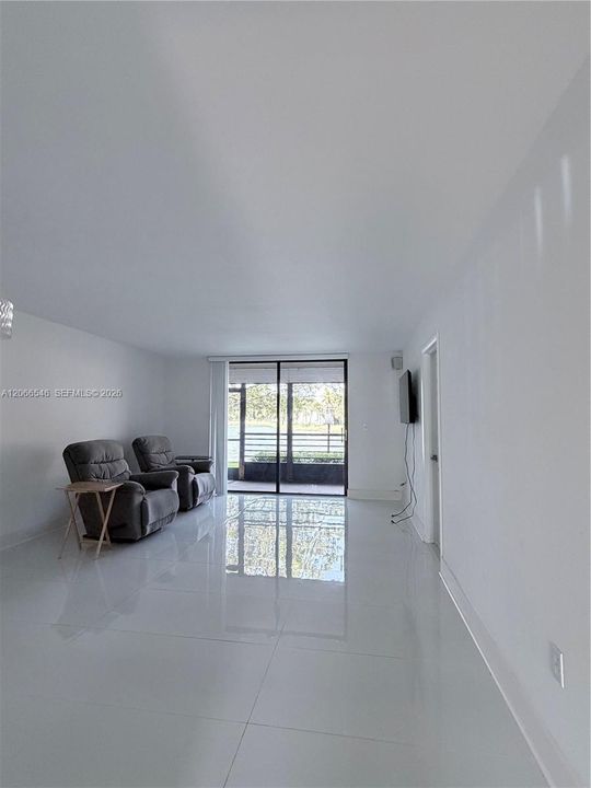Active With Contract: $185,000 (2 beds, 2 baths, 1021 Square Feet)