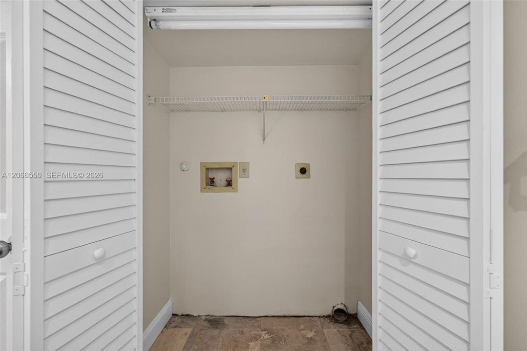 For Sale: $475,000 (3 beds, 2 baths, 1588 Square Feet)