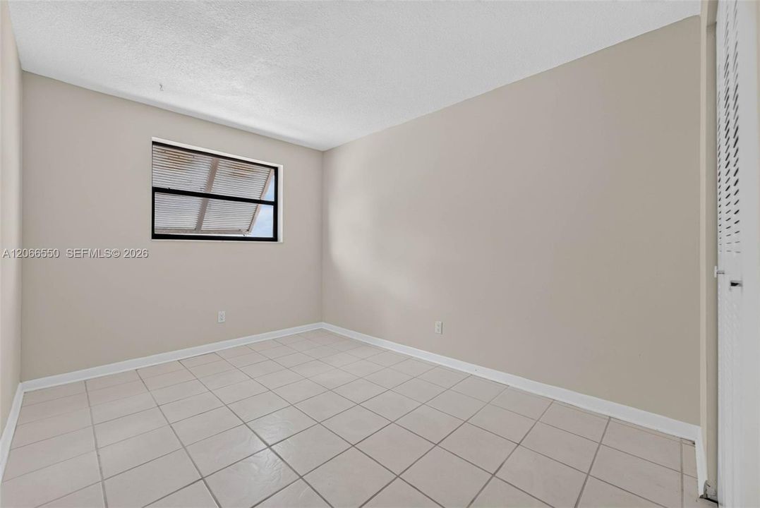 For Sale: $475,000 (3 beds, 2 baths, 1588 Square Feet)