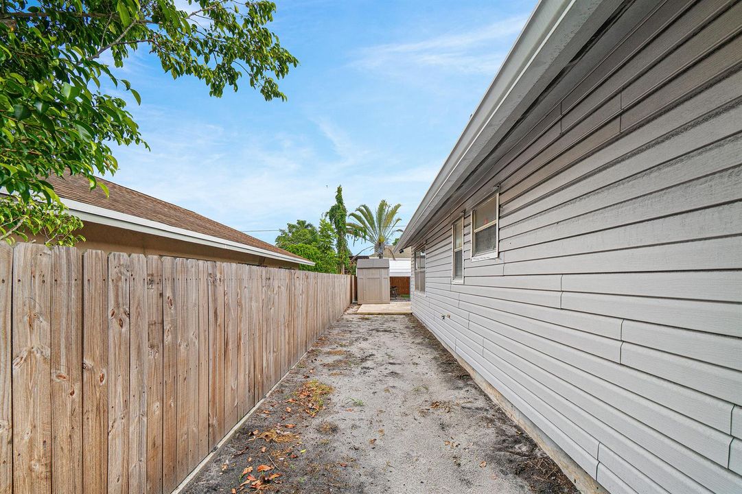 035-215Southwest8thStreet-BoyntonBeach-F