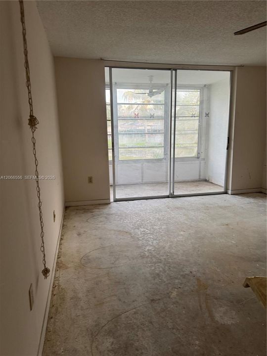 En Venta: $97,900 (2 camas, 2 baños, 850 Pies cuadrados)