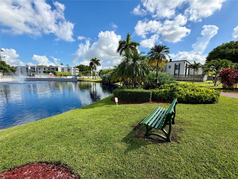 For Sale: $249,990 (1 beds, 1 baths, 810 Square Feet)