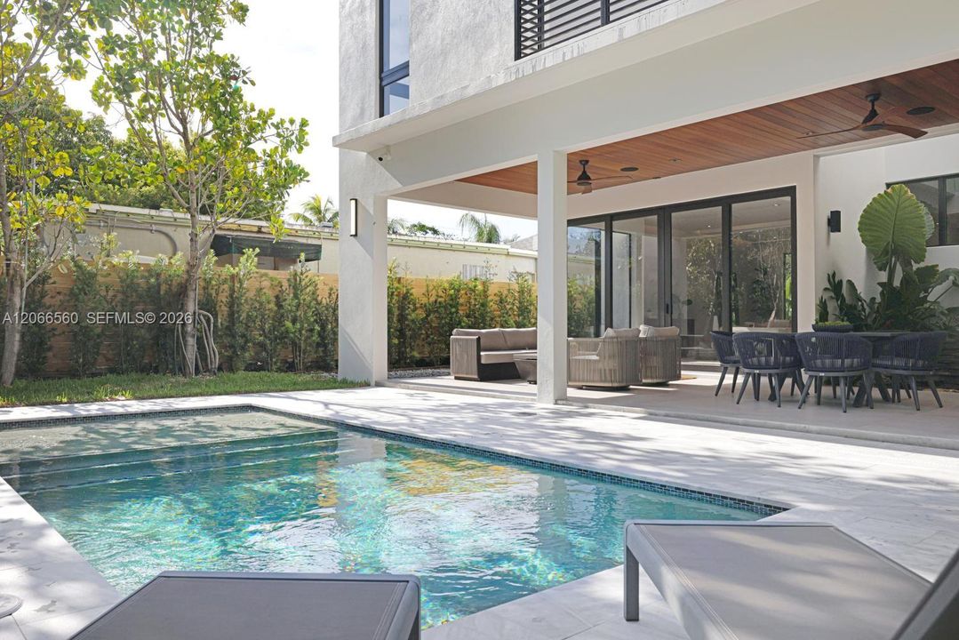 For Sale: $2,850,000 (4 beds, 2 baths, 3129 Square Feet)