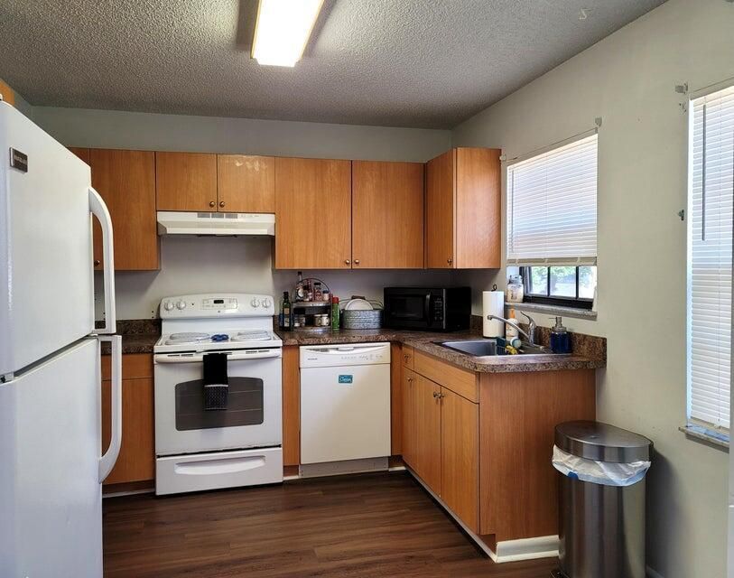 Kitchen #1