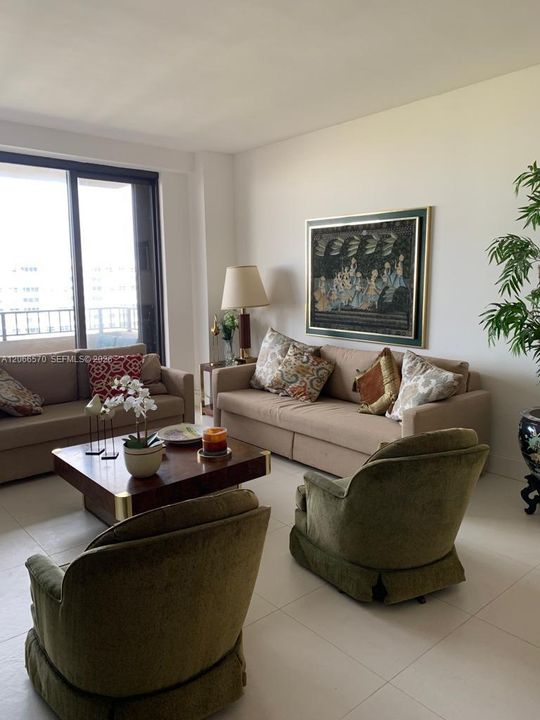 В аренду: $7,500 (2 спален, 2 ванн, 1532 Квадратных фут)