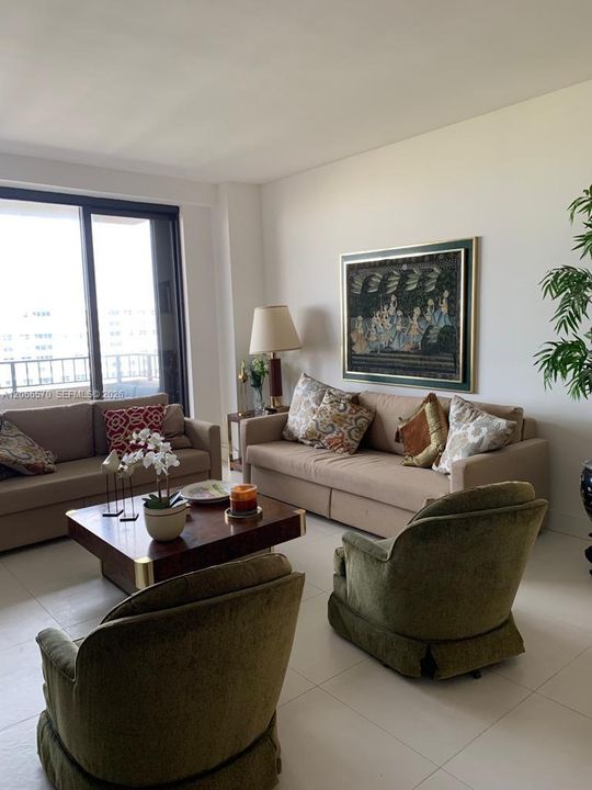 В аренду: $7,500 (2 спален, 2 ванн, 1532 Квадратных фут)