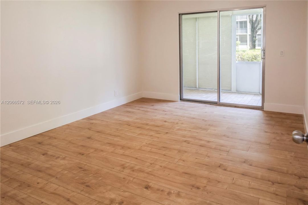 For Sale: $184,900 (2 beds, 2 baths, 1166 Square Feet)