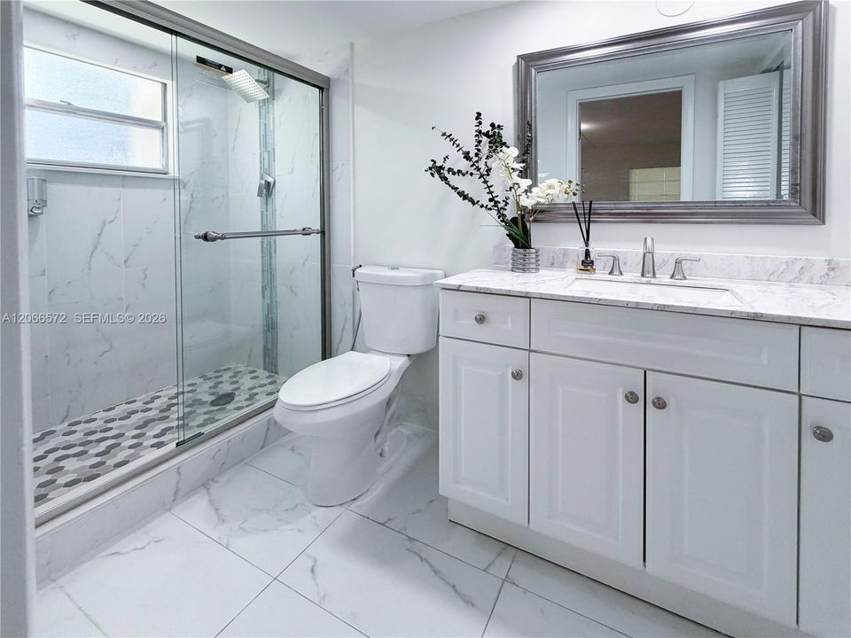 For Sale: $184,900 (2 beds, 2 baths, 1166 Square Feet)