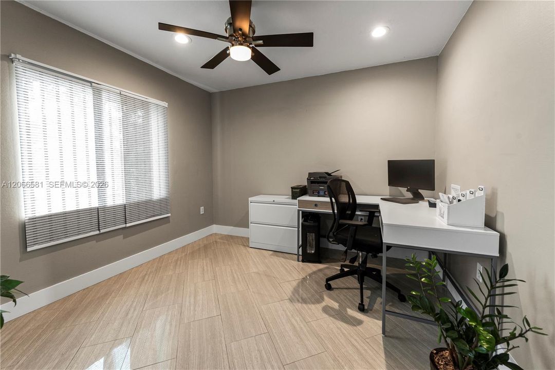 En Venta: $579,500 (3 camas, 2 baños, 1425 Pies cuadrados)