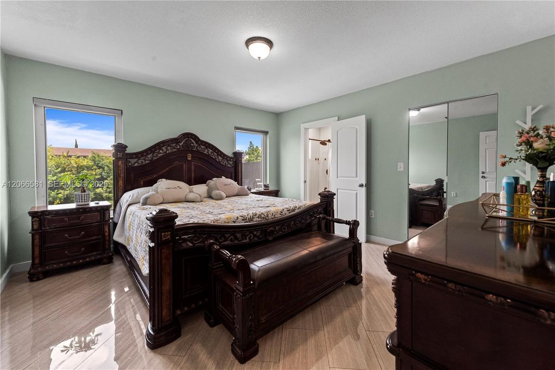 En Venta: $579,500 (3 camas, 2 baños, 1425 Pies cuadrados)