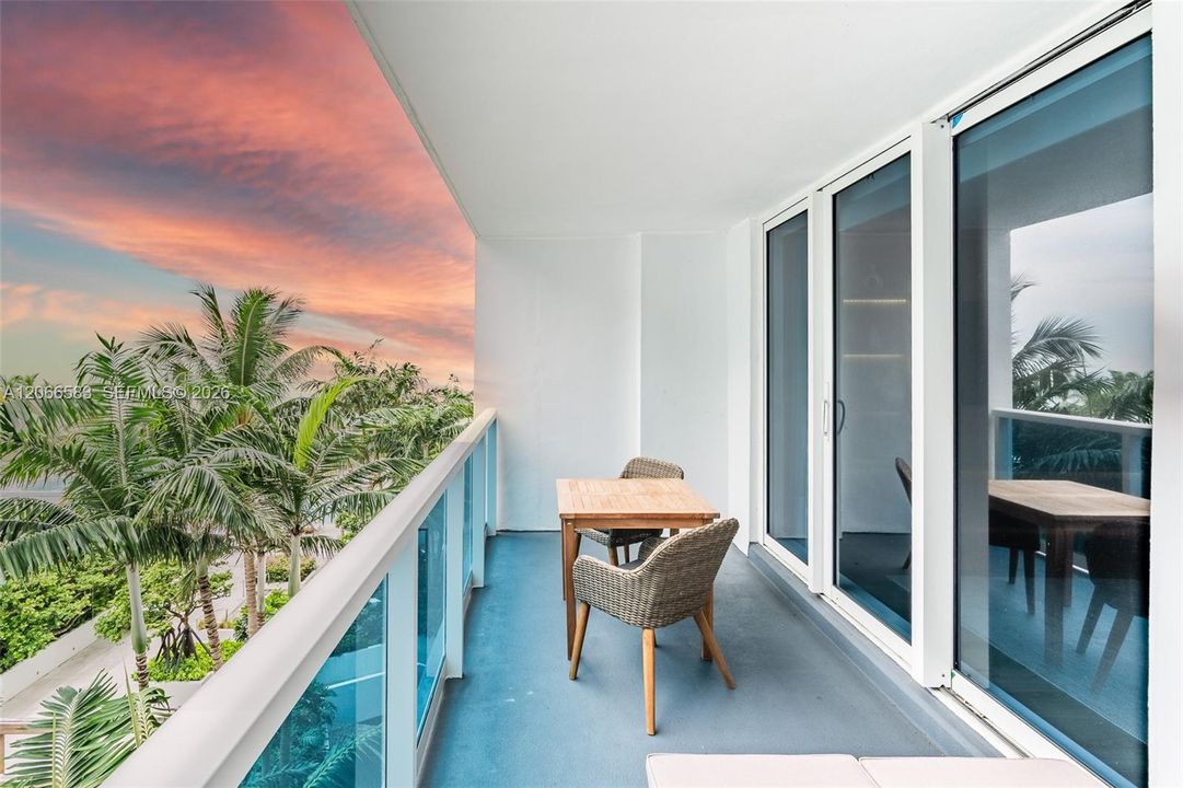 For Rent: $10,000 (1 beds, 1 baths, 900 Square Feet)