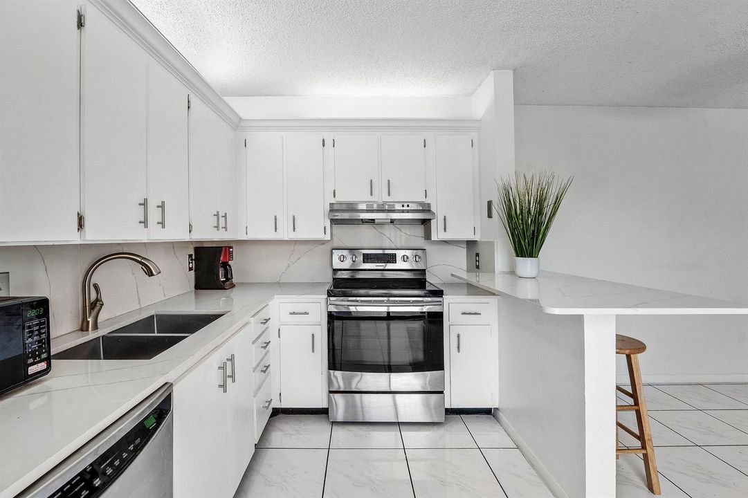 KITCHEN 3