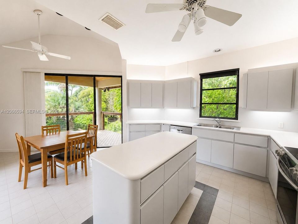 For Rent: $3,800 (3 beds, 2 baths, 2757 Square Feet)