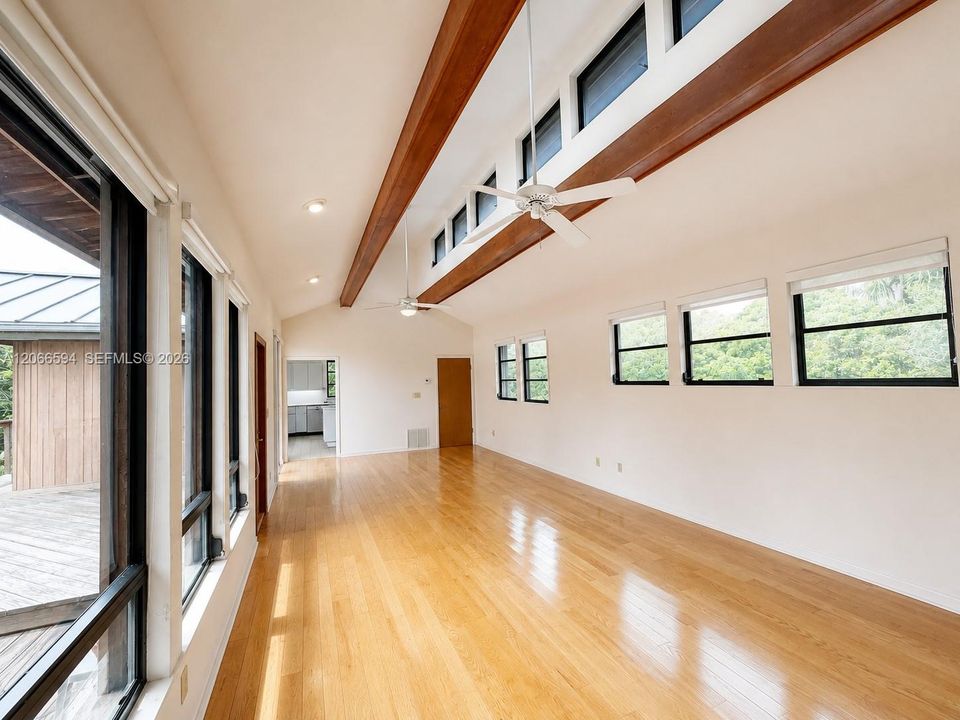 For Rent: $3,800 (3 beds, 2 baths, 2757 Square Feet)