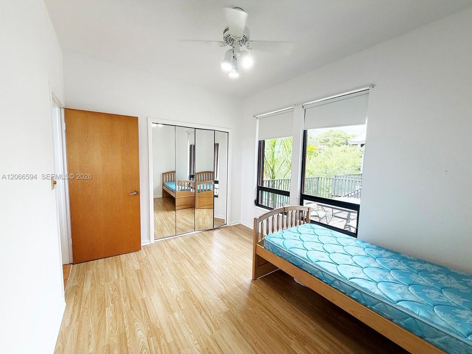 For Rent: $3,800 (3 beds, 2 baths, 2757 Square Feet)