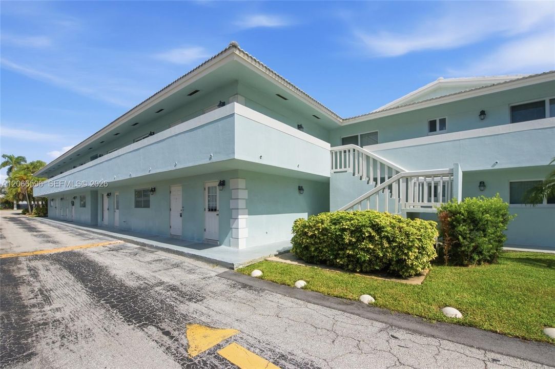 For Sale: $274,900 (2 beds, 1 baths, 950 Square Feet)
