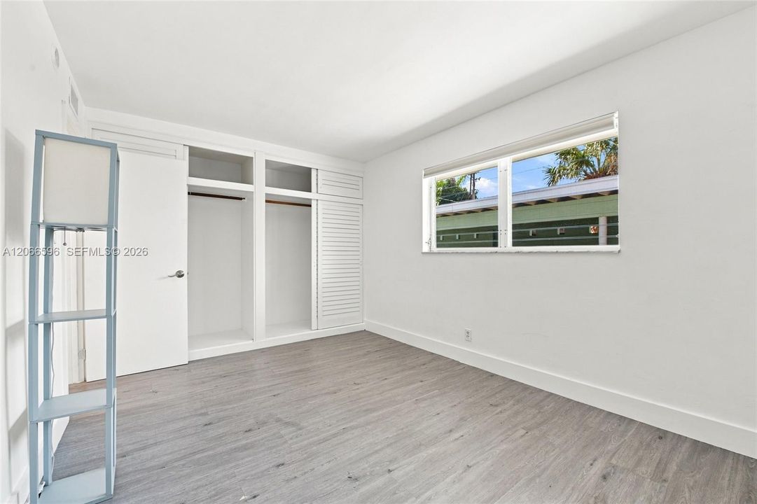 For Sale: $274,900 (2 beds, 1 baths, 950 Square Feet)