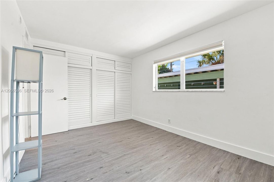 For Sale: $274,900 (2 beds, 1 baths, 950 Square Feet)