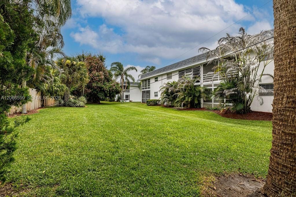 For Rent: $1,950 (2 beds, 2 baths, 1040 Square Feet)