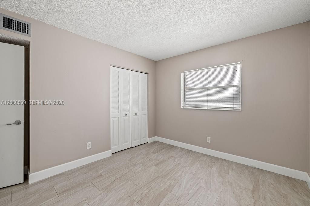 For Rent: $1,950 (2 beds, 2 baths, 1040 Square Feet)