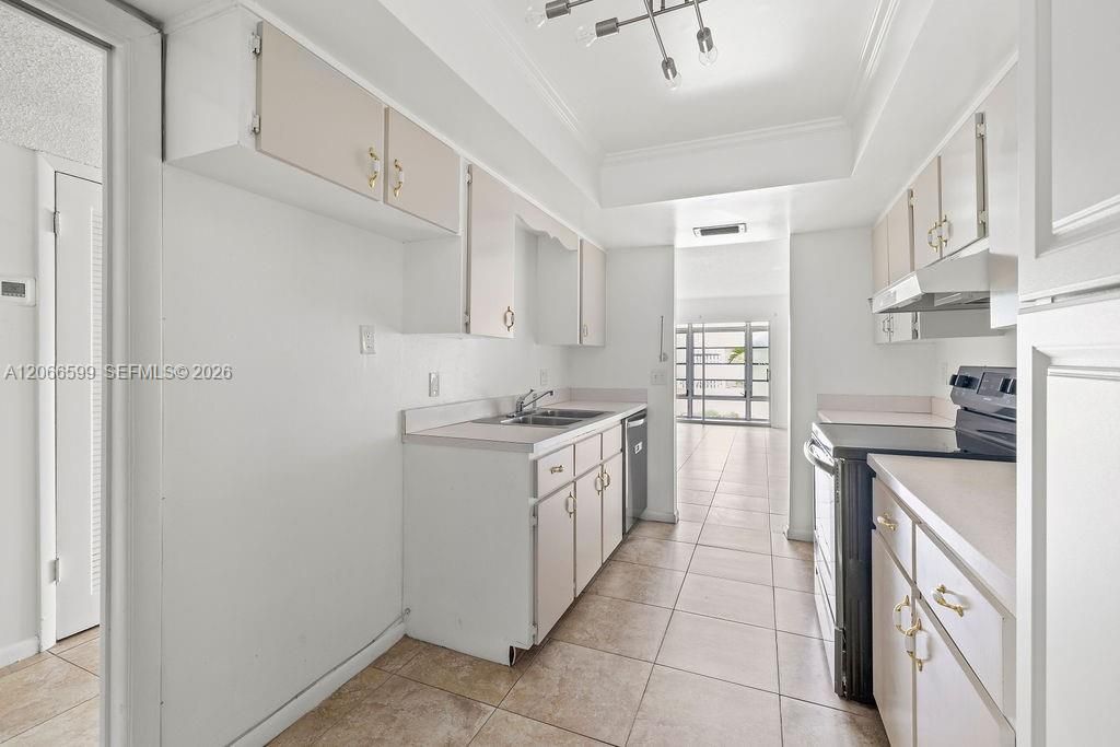 For Rent: $1,950 (2 beds, 2 baths, 1040 Square Feet)