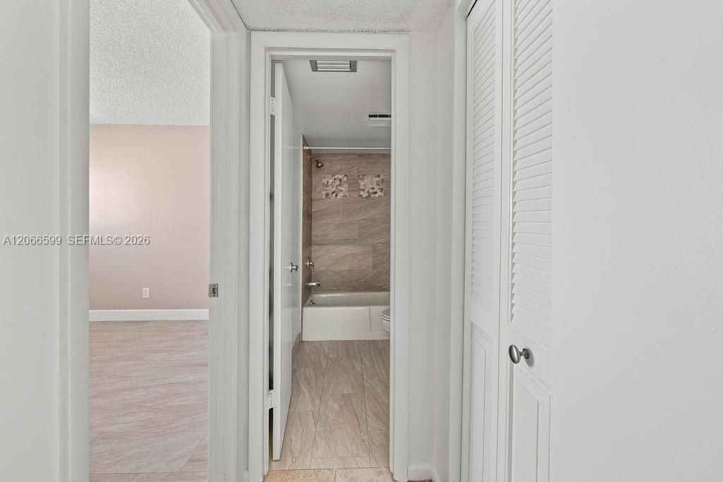 For Rent: $1,950 (2 beds, 2 baths, 1040 Square Feet)