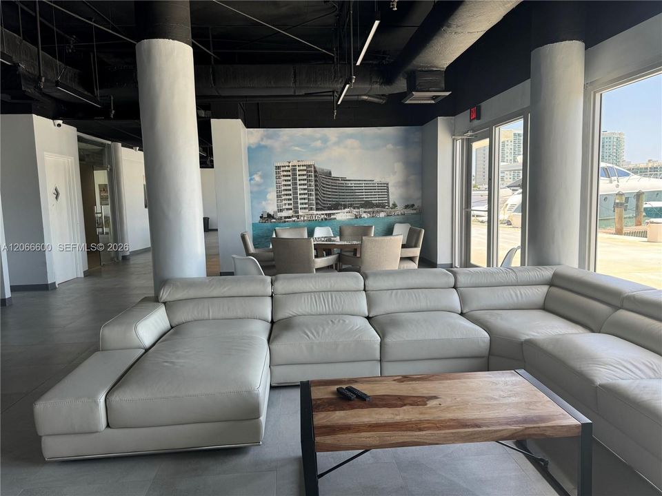 Common areas - Lounge Room
