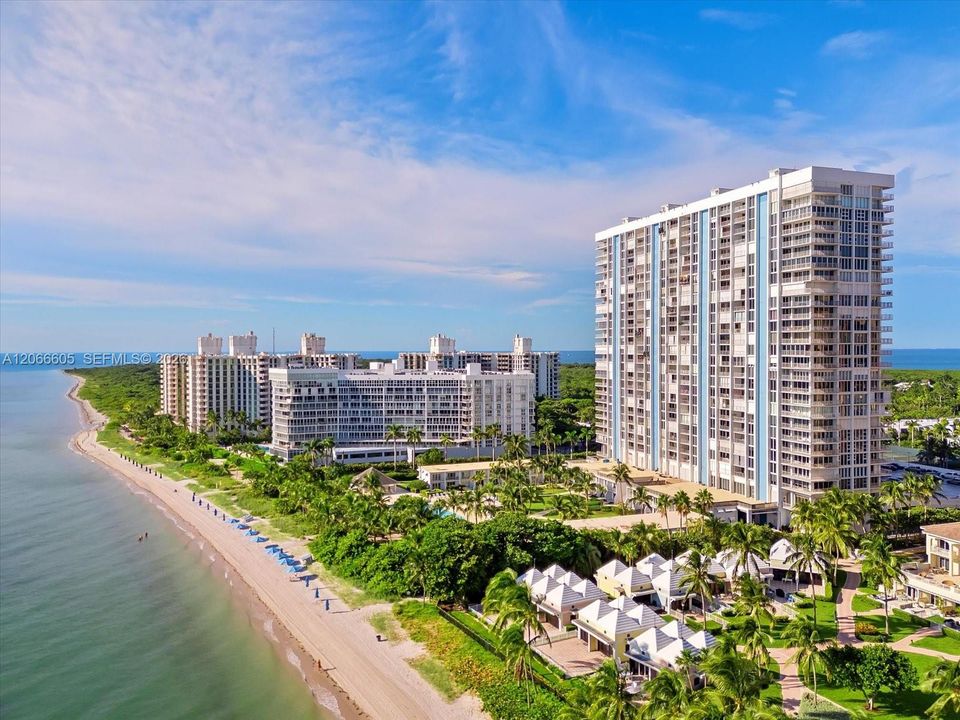 В аренду: $22,000 (3 спален, 3 ванн, 3120 Квадратных фут)
