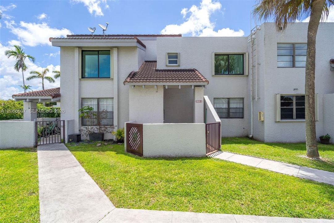 For Sale: $405,000 (3 beds, 2 baths, 1360 Square Feet)