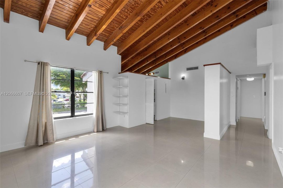 For Sale: $405,000 (3 beds, 2 baths, 1360 Square Feet)