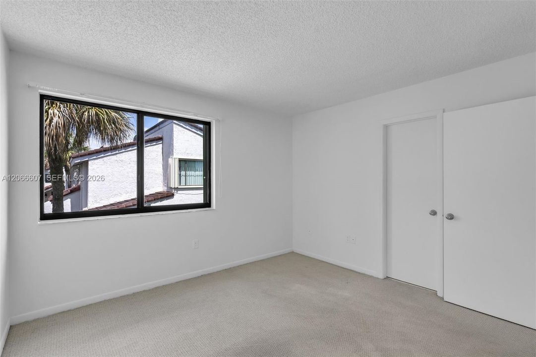 For Sale: $405,000 (3 beds, 2 baths, 1360 Square Feet)
