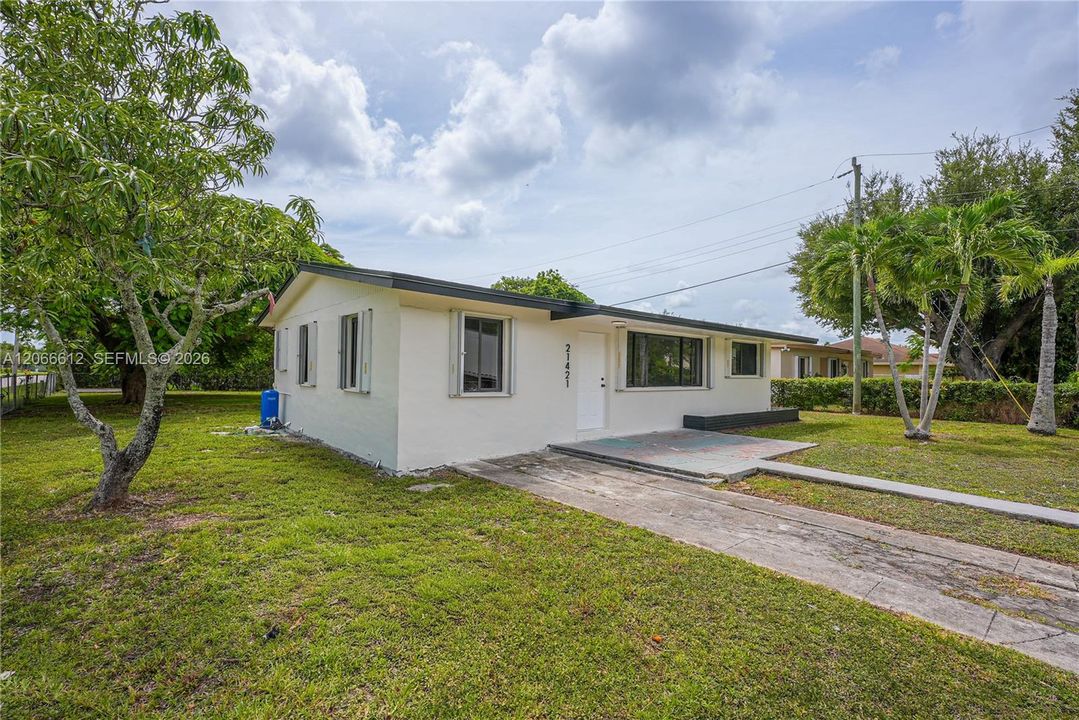 Activo con contrato: $480,000 (3 camas, 2 baños, 1066 Pies cuadrados)