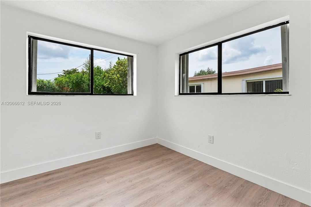 Activo con contrato: $480,000 (3 camas, 2 baños, 1066 Pies cuadrados)