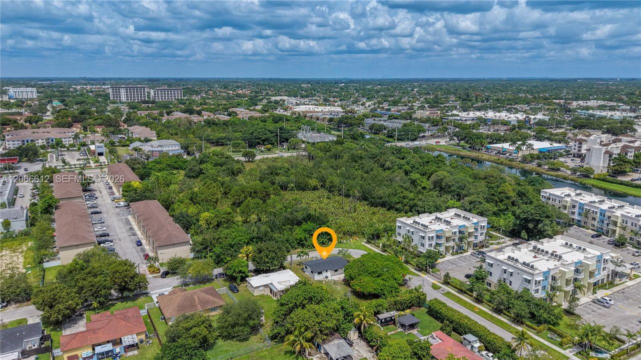 Activo con contrato: $480,000 (3 camas, 2 baños, 1066 Pies cuadrados)