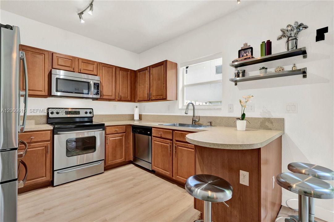 В аренду: $2,800 (3 спален, 2 ванн, 1416 Квадратных фут)