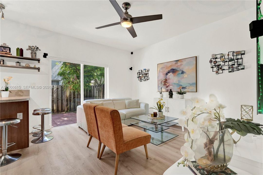 В аренду: $2,800 (3 спален, 2 ванн, 1416 Квадратных фут)