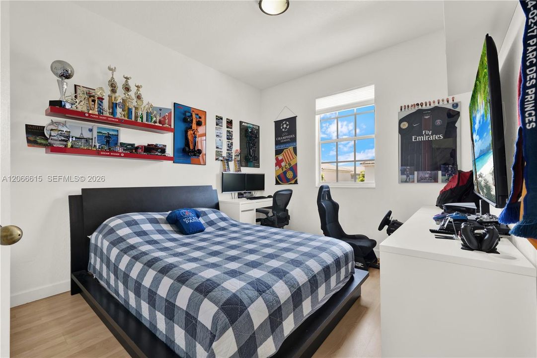В аренду: $2,800 (3 спален, 2 ванн, 1416 Квадратных фут)