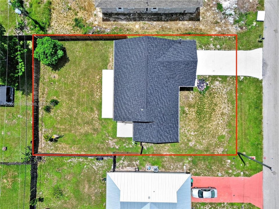 Activo con contrato: $364,900 (3 camas, 2 baños, 1744 Pies cuadrados)