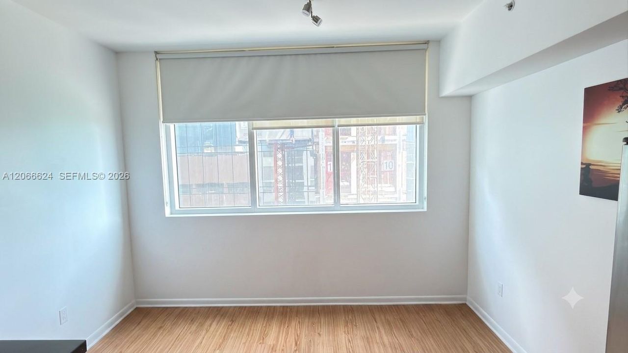 For Sale: $395,000 (2 beds, 2 baths, 1006 Square Feet)