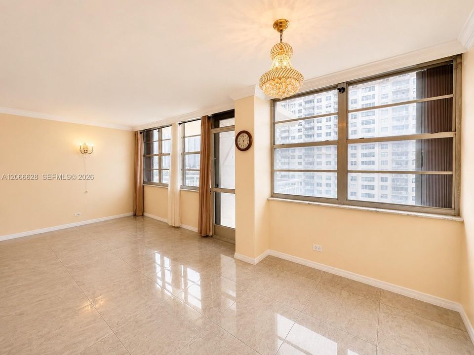 En Venta: $290,000 (1 camas, 1 baños, 943 Pies cuadrados)