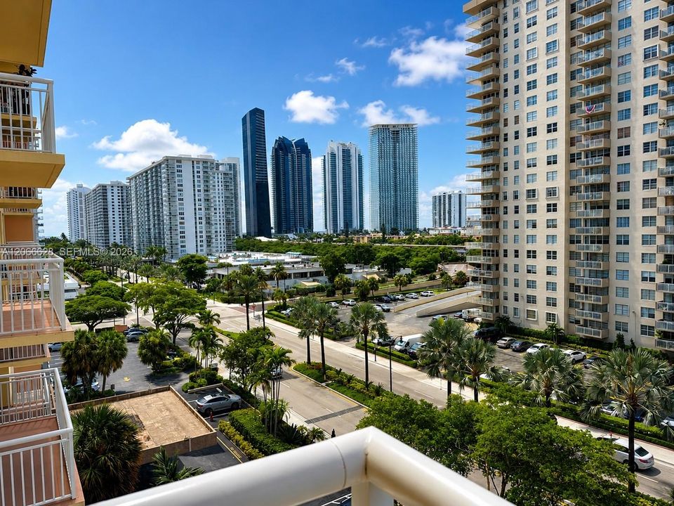 En Venta: $290,000 (1 camas, 1 baños, 943 Pies cuadrados)