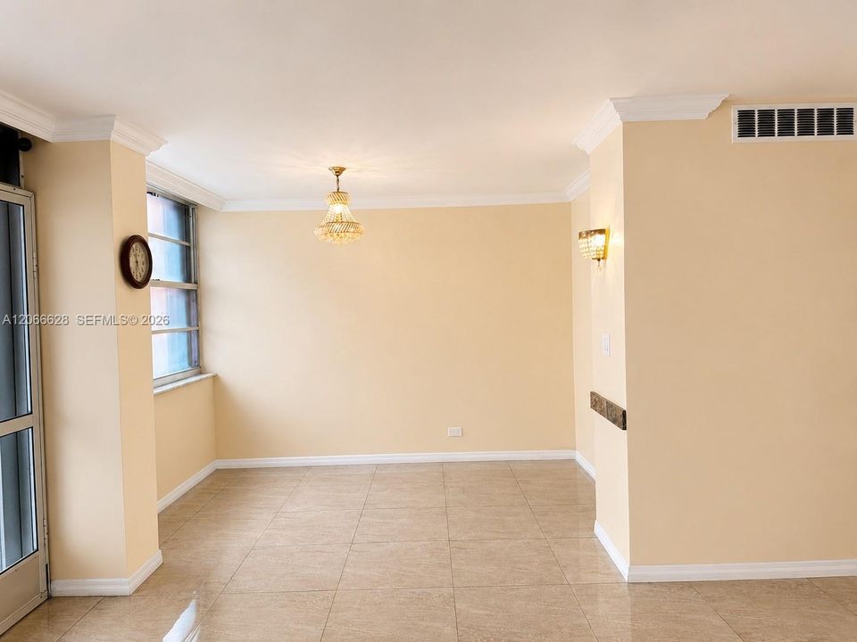 En Venta: $290,000 (1 camas, 1 baños, 943 Pies cuadrados)