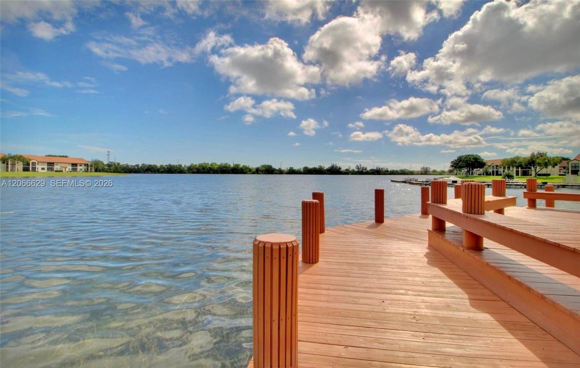 For Sale: $279,000 (2 beds, 2 baths, 1150 Square Feet)