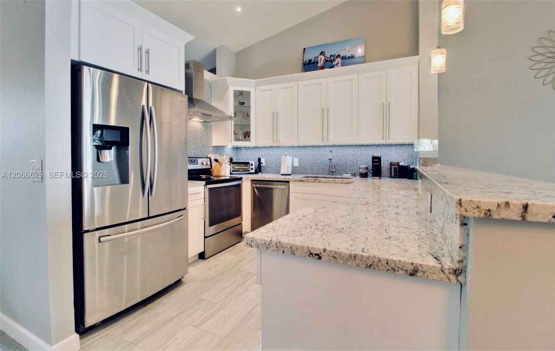 For Sale: $279,000 (2 beds, 2 baths, 1150 Square Feet)