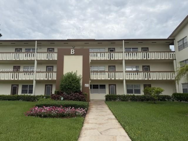 For Rent: $1,350 (1 beds, 1 baths, 720 Square Feet)