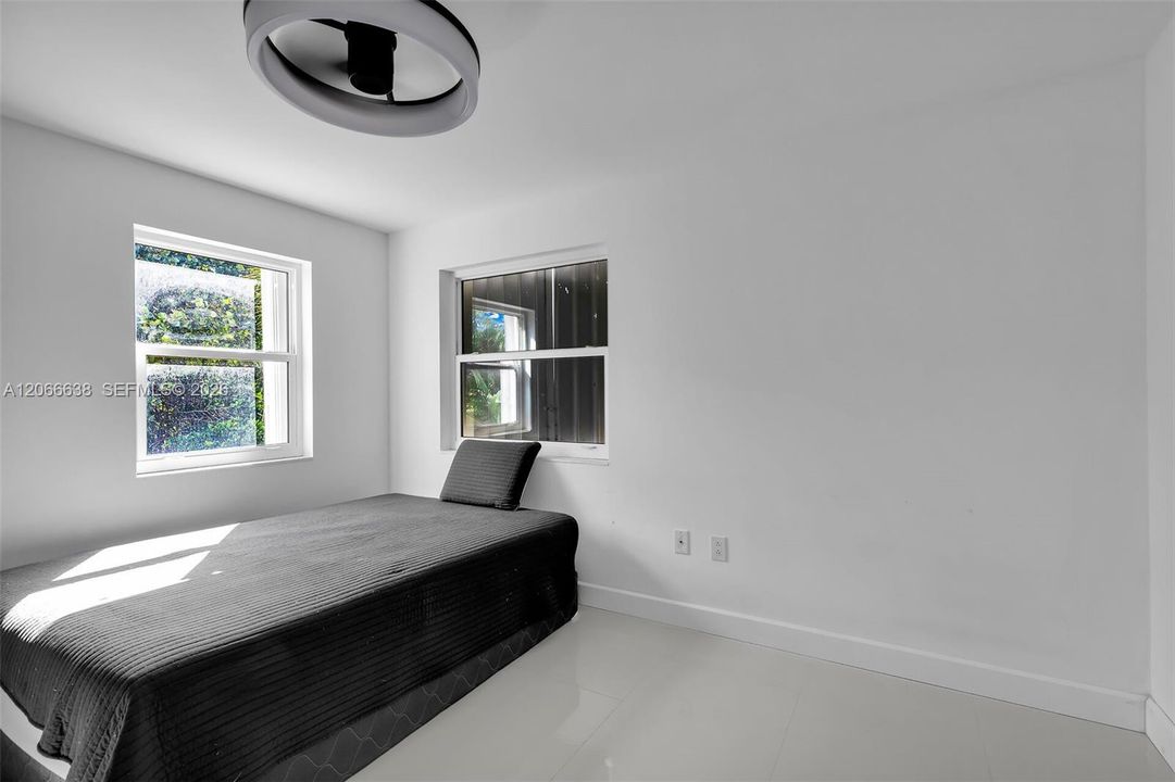 For Sale: $1,398,000 (3 beds, 2 baths, 2076 Square Feet)