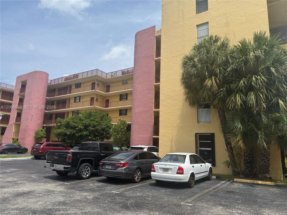 For Sale: $264,500 (2 beds, 2 baths, 1194 Square Feet)