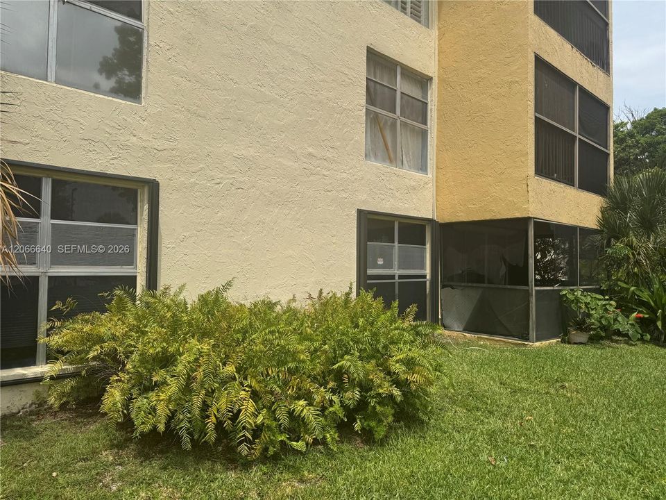 For Sale: $264,500 (2 beds, 2 baths, 1194 Square Feet)