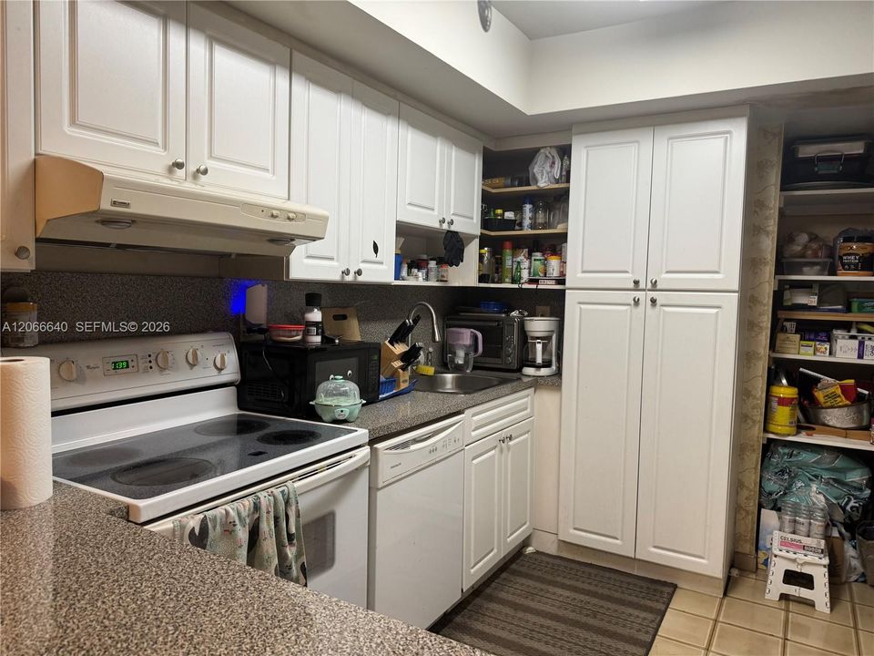 For Sale: $264,500 (2 beds, 2 baths, 1194 Square Feet)